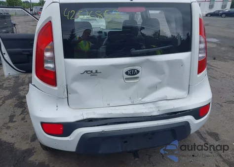 2013 Kia Soul z USA, uszkodzony, nr VIN KNDJT2A58D7767612